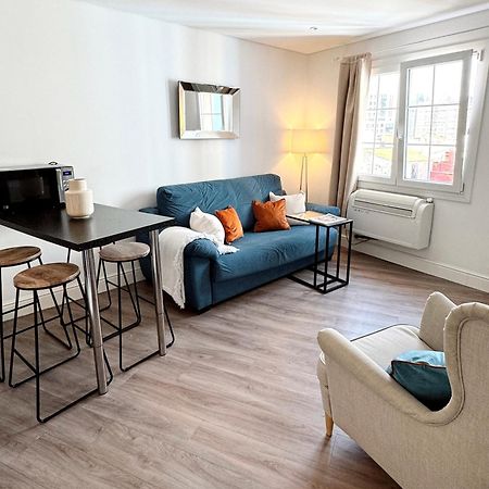 Deluxe City Centre Two Bedroom - Grand Central House Гибралтар Екстериор снимка