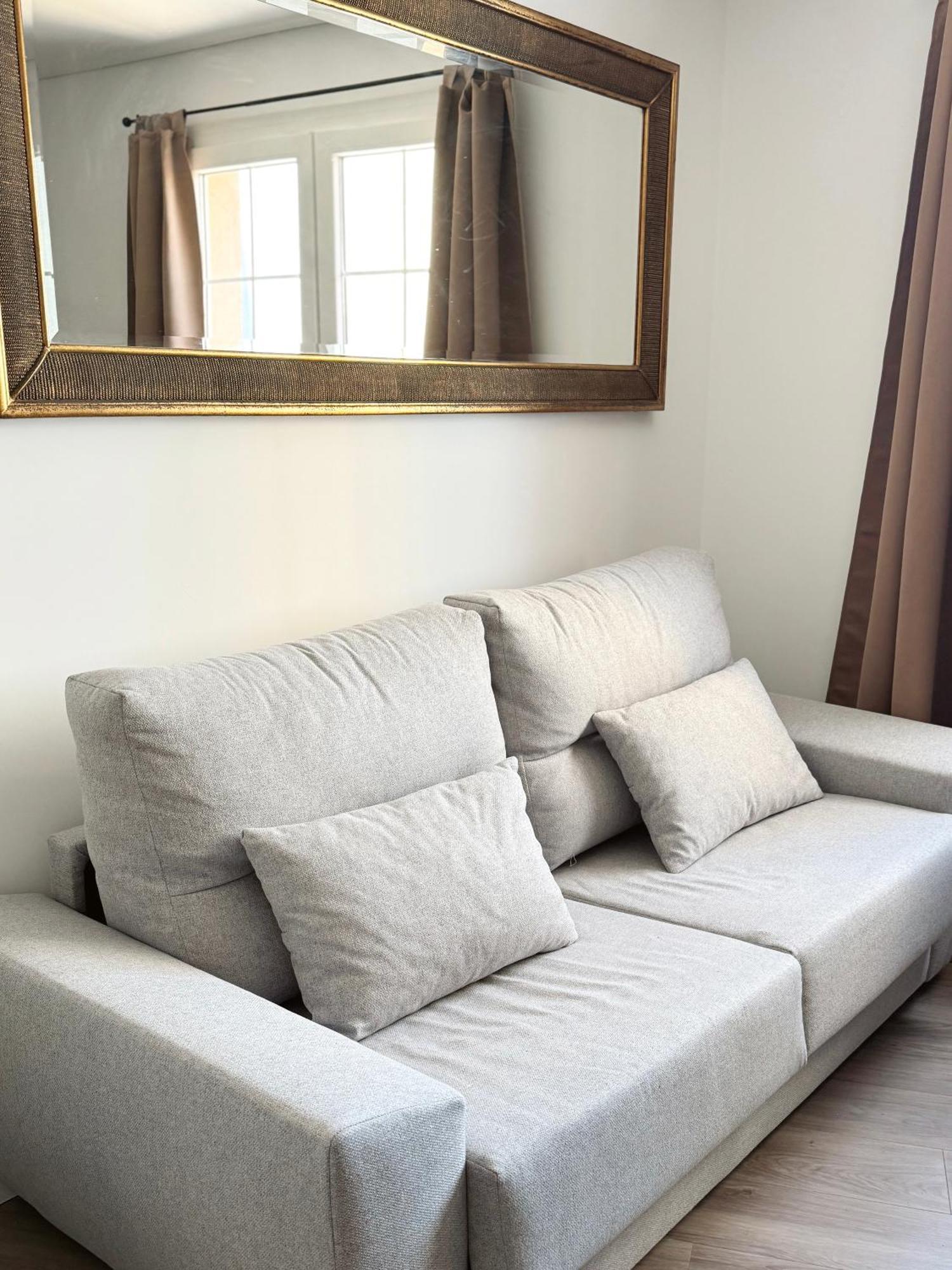 Deluxe City Centre Two Bedroom - Grand Central House Гибралтар Екстериор снимка